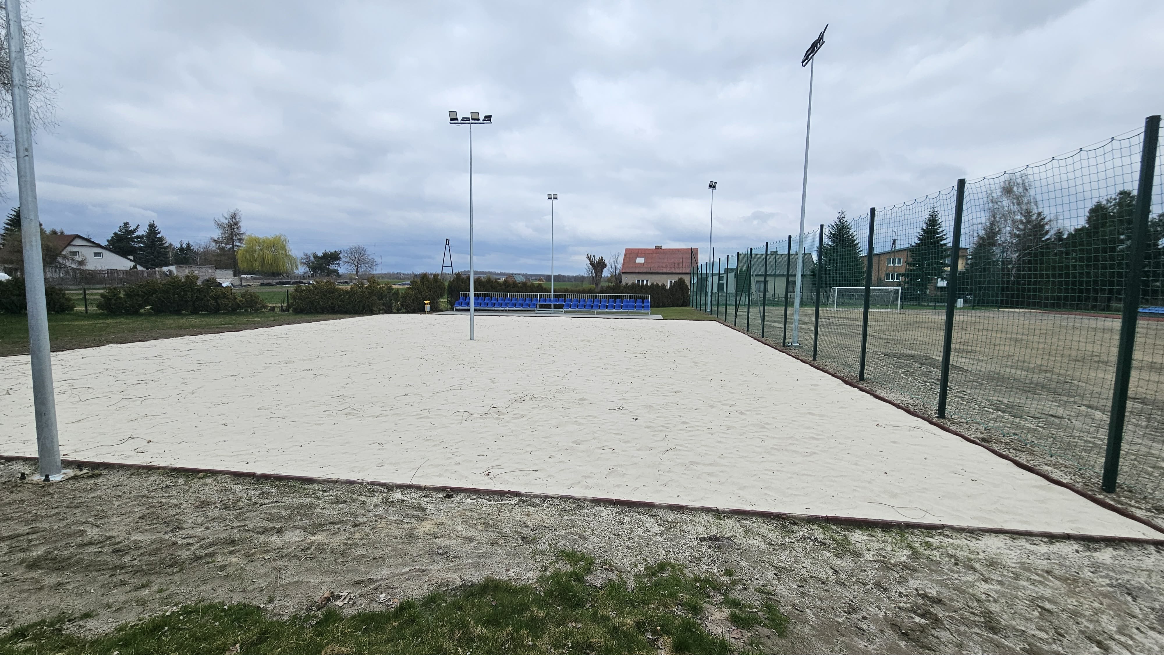 Boisko sportowe po modernizacji 