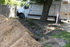 Wykop i samochód. Trwa budowa sieci kanalizacyjnej 