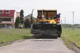 Maszyna drogowa podczas pracy