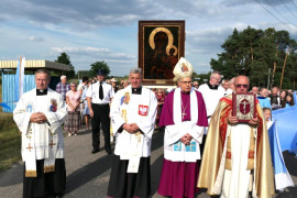 Duchowni i obraz Matki Bożej Jasnogórskiej 