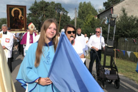 Procesja z obrazem Matki Bożej 