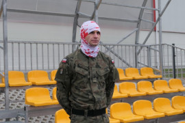 Mężczyzna w stroju moro