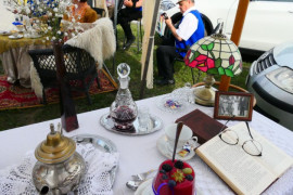 Stolik podwieczorkowy 