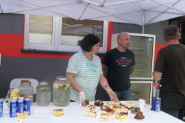 Stoisko wystawiennicze podczas pikniku