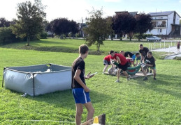Druhowie przygotowują się do zawodów sportowo-pożarniczych 