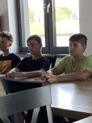 Dzieci - członkowie MDP podczas teoretycznego szkolenia 