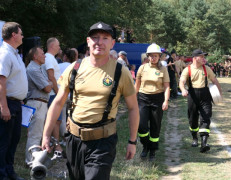 Strażacy podczas ćwiczeń 