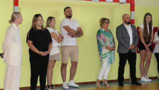 Grupa dorosłych osób 