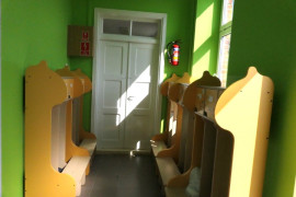 Korytarz szkolny po remoncie 