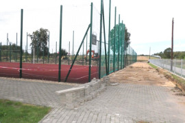 Trwa remont boiska sportowego 