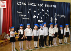 Dzieci podczas ślubowania 
