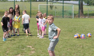 Dzieci podczas zawodów sportowych 