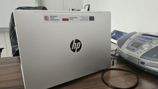 Laptop 