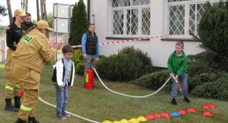 Zawody strażackie z udziałem dorosłych i dzieci 