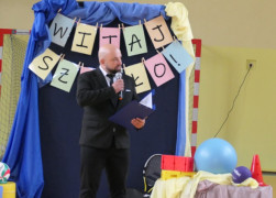 Mężczyzna podczas przemówienia 