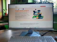 Monitor komputera. PSP w Dziepółci 